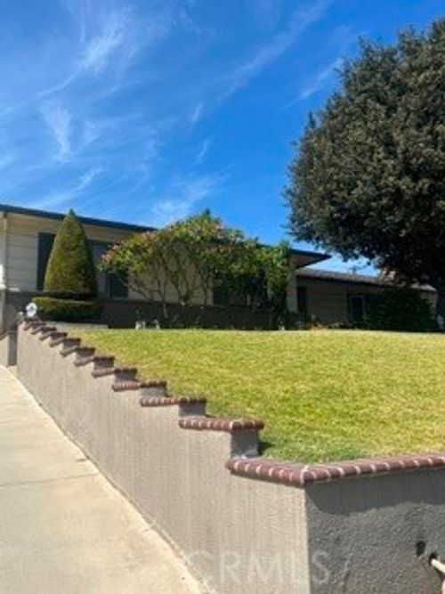 2895 Shakespeare Dr, San Marino, CA, 91108-2230 | Card Image
