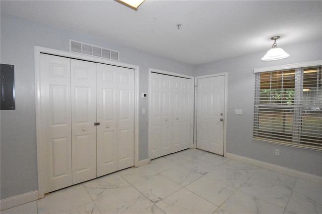Dining Area | Image 9