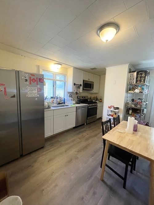 2-44 Chetwynd Rd, Somerville, MA, 02144-1218 | Card Image