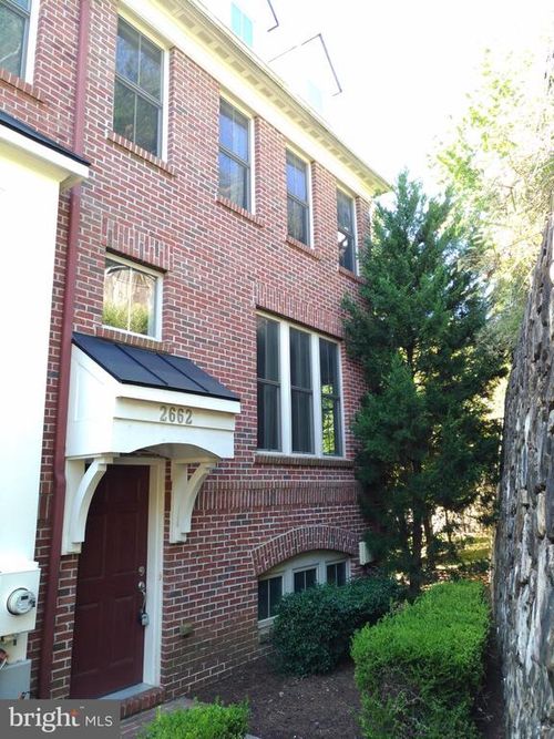 2662 S Kenmore Ct, ARLINGTON, VA, 22206-2368 | Card Image