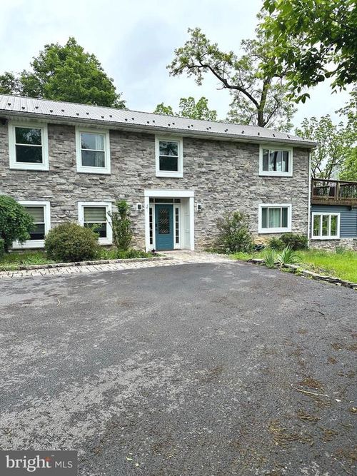 1801 Crums Mill Rd, HARRISBURG, PA, 17110-3612 | Card Image