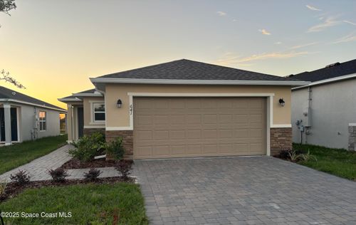 641 Hugo Dr Se, Palm Bay, FL, 32909-1447 | Card Image