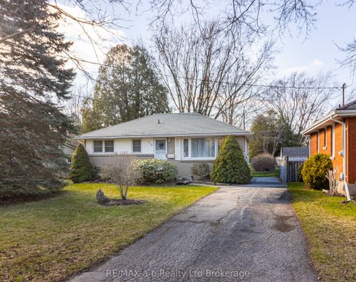 219 Bower Hill Rd, Woodstock, ON, N4S2N5 | Card Image