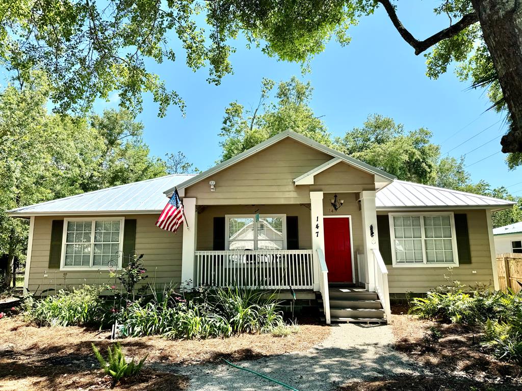 17th St, Apalachicola, FL 32320