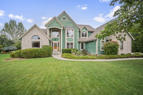 5232 W Princeton Pines Ct, Franklin, WI, 53132-8138 | Card Image