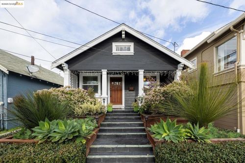 1076 61st St, Oakland, CA, 94608-2355 | Card Image