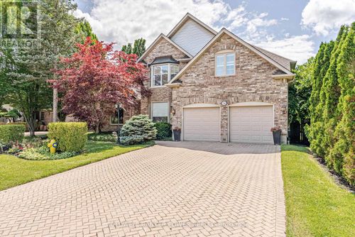 54 Grasmere Cres, London, ON, N6G4N8 | Card Image