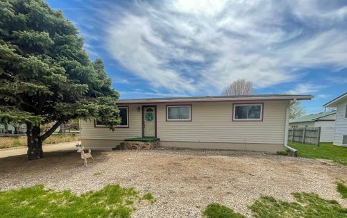 1812 Elm St, Dakota City, NE, 68731-5069 | Card Image
