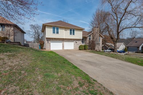 1957 W Nottingham St, Springfield, MO, 65810-2247 | Card Image