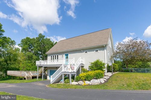 162 Overlook Dr, Bainbridge, PA, 17502-9373 | Card Image