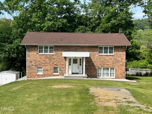 218 North St Ne, Coeburn, VA, 24230-4002 | Card Image