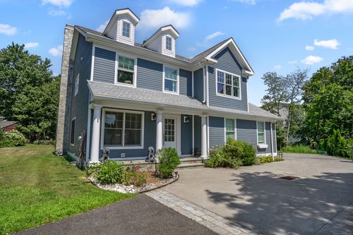 328 Brewster St, Bridgeport, CT, 06605-3118 | Card Image