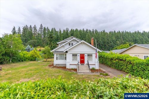 931 S Water St, Silverton, OR, 97381-2343 | Card Image