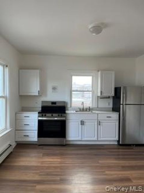1262 New York Ave, Huntingtn Sta, NY, 11746-1750 | Card Image