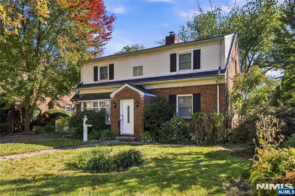 Residential Lease in Teaneck