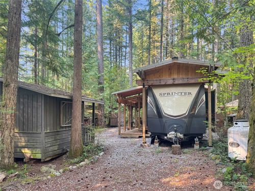 189 Chanterelle Dr, Deming, WA, 98244 | Card Image