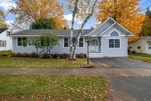 17 Barrett St, South Burlington, VT, 05403-6317 | Card Image