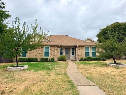 7102 Lyons Rd, Garland, TX, 75043-6633 | Card Image