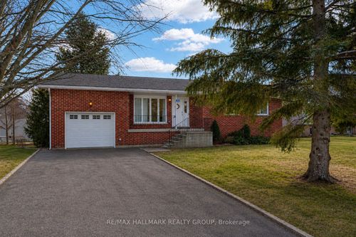 10 Frederick St, Lansdowne, ON, K0E1L0 | Card Image