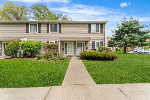 42-42 Village Brook Ln, Natick, MA, 01760-3802 | Card Image