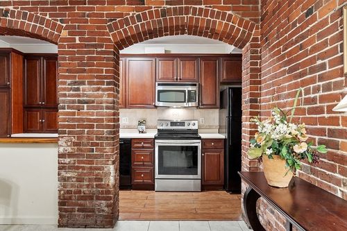 apt-103-8 Summer St, Gloucester, MA, 01930-3467 | Card Image