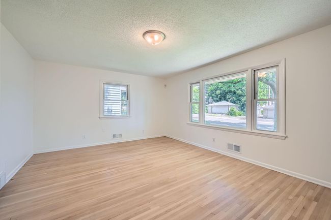 Living Room.jpg | Image 6