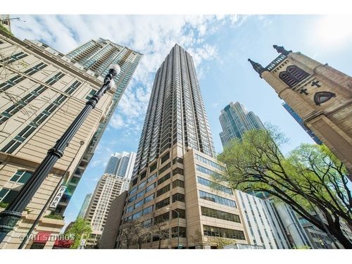 1104-30 Huron St, Chicago, IL, 60611-2787 | Card Image