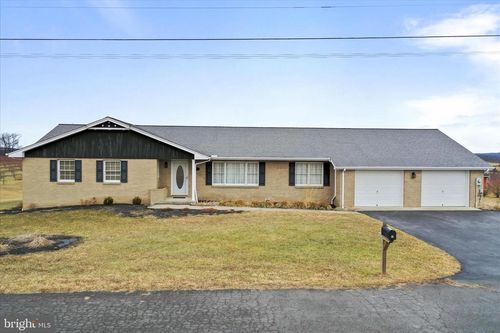 82 Velvet Dr, ROMNEY, WV, 26757-6526 | Card Image