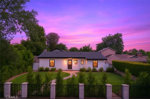 17048 Sherman Way, Lake Balboa, CA, 91406-3615 | Card Image