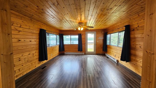 Living Room | Image 9