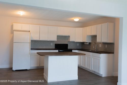 2655 Acacia Ave, Rifle, CO, 81650-3831 | Card Image