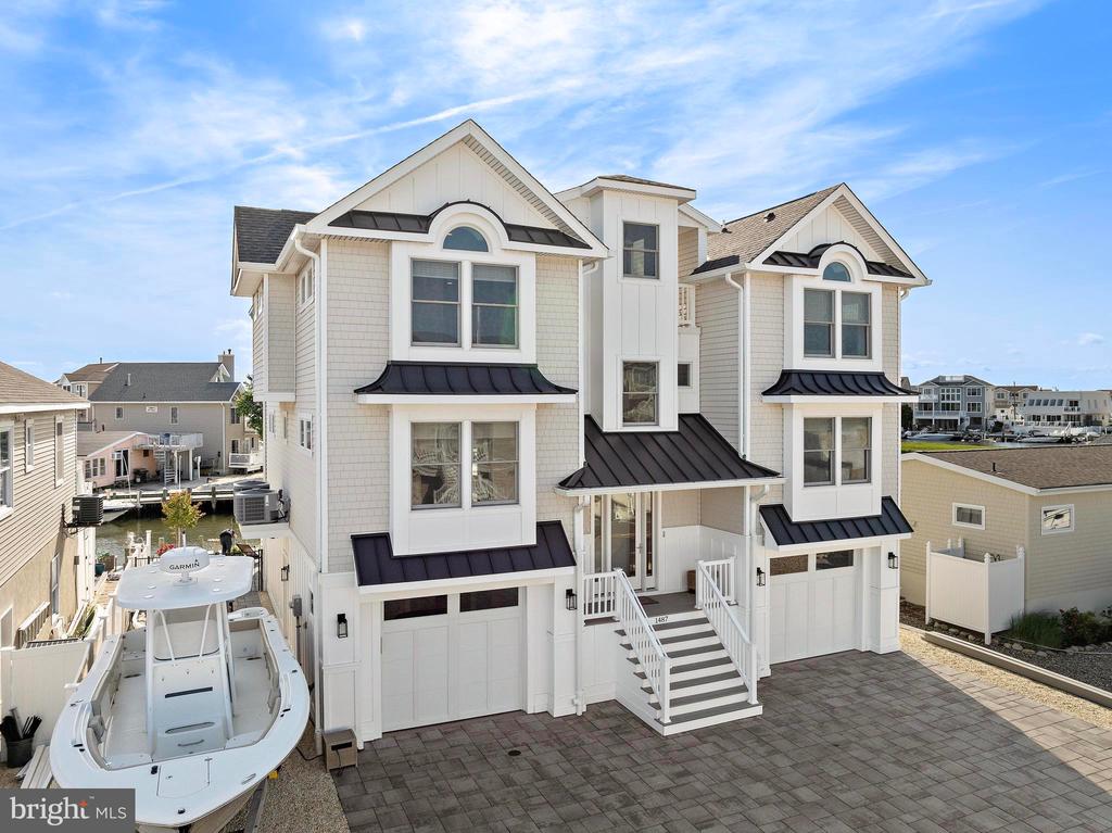 Residential in MANAHAWKIN 3