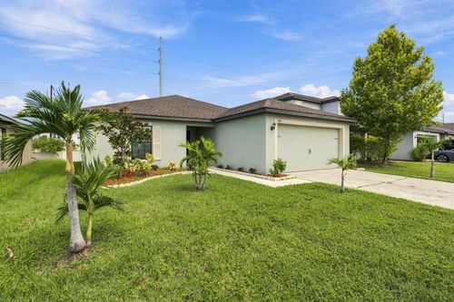 810 Chatham Walk Dr, RUSKIN, FL, 33570-2060 | Card Image