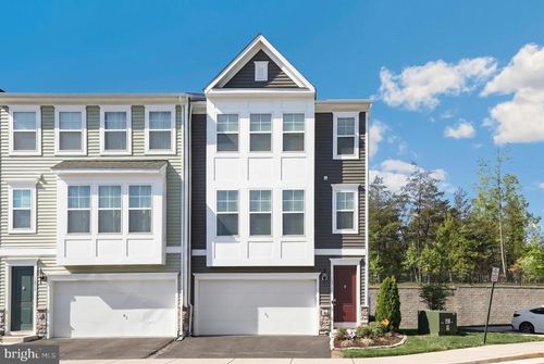 18319 Summit Pointe Dr, TRIANGLE, VA, 22172-1140 | Card Image