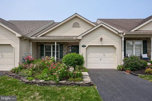 423 Thrush Dr, MANHEIM, PA, 17545-8595 | Card Image