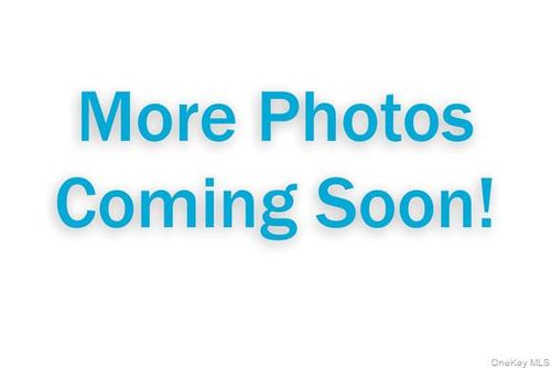 22 Francine Dr N, Massapequa, NY, 11758-3615 | Card Image