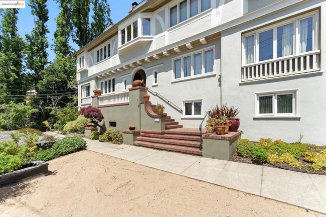 7 Panoramic Way, Condo with 2 bedrooms, 1 bathrooms and null parking in Berkeley CA | Image 45