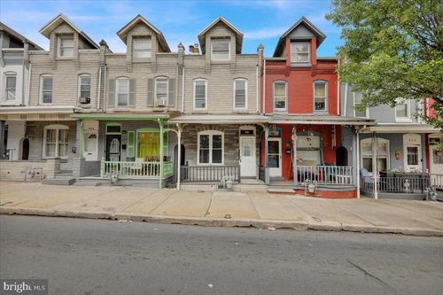 836 Schuylkill Ave, READING, PA, 19601-2320 | Card Image
