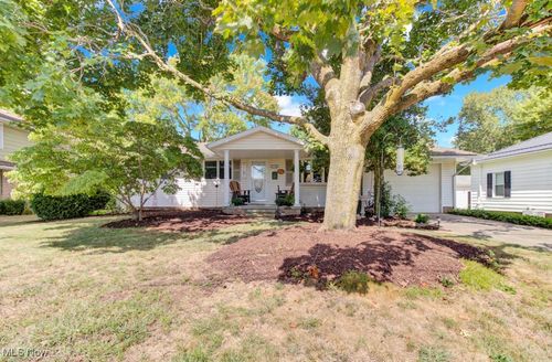 612 Chestnut St, Minerva, OH, 44657-1411 | Card Image