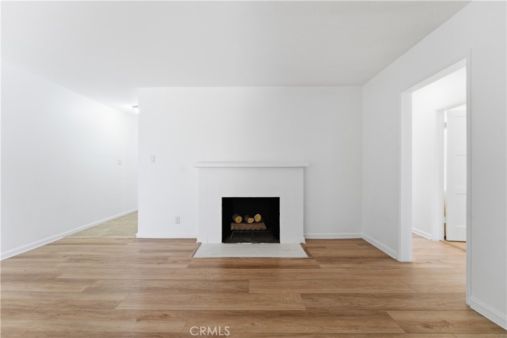 Residential in Reseda 3