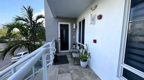 apt-211-6415 Nw 102nd Path, Doral, FL, 33178-3099 | Card Image
