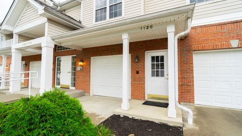 1126 Periwinkle Dr, Florence, KY, 41042-6901 | Card Image