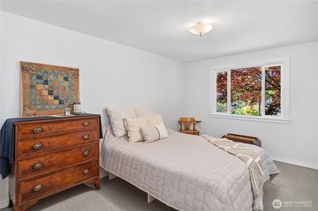 Primary bedroom with ensuite | Image 15
