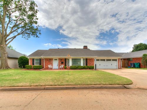 2304 Nw 56th Ter, Oklahoma City, OK, 73112-7709 | Card Image
