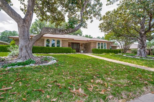 6844 Leameadow Drive, Dallas, TX, 75248 | Card Image