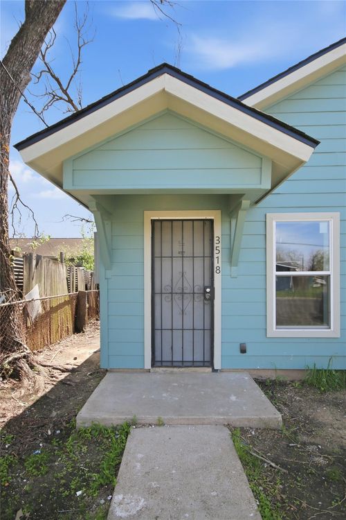 3518 Orange St, Houston, TX, 77020-8335 | Card Image