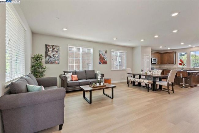 3326 Speros Loop, Home with 4 bedrooms, 3 bathrooms and 2 parking in Hayward CA | Image 9