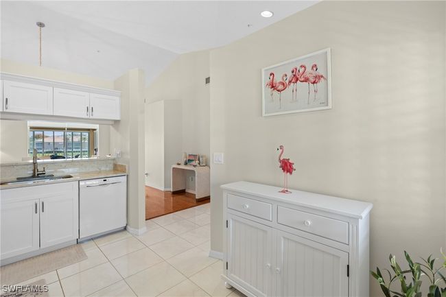 APT-204 - 6660 Huntington Lakes Cir, Condo with 3 bedrooms, 2 bathrooms and null parking in NAPLES FL | Image 10