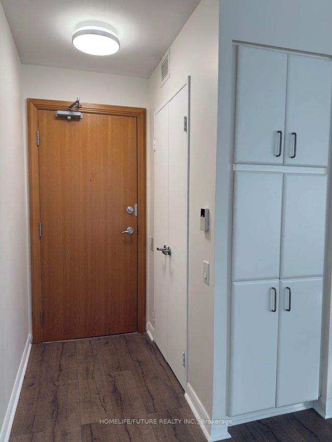 806 - 33 Sheppard Ave E, Condo with 1 bedrooms, 1 bathrooms and 1 parking in North York ON | Image 4