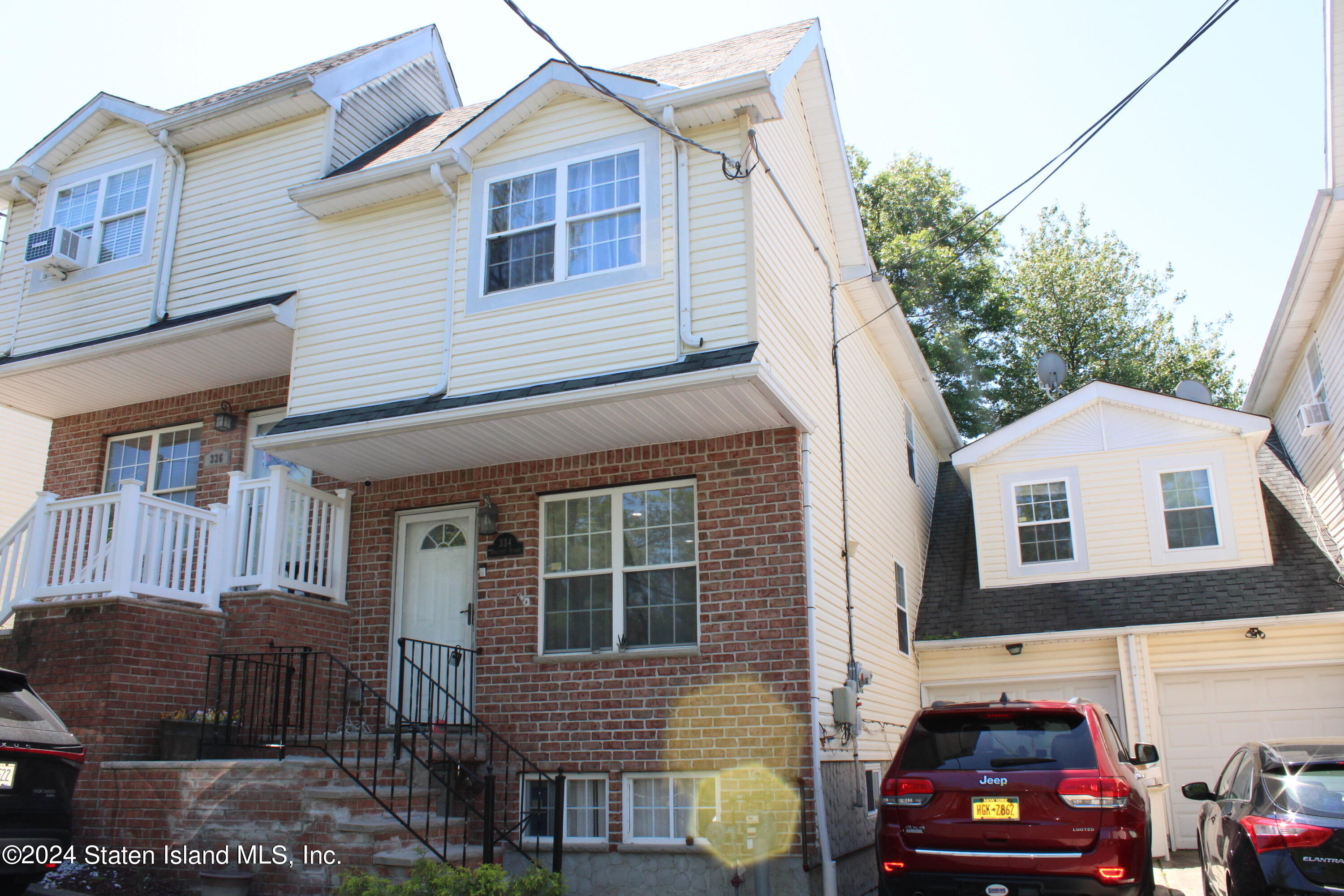 Huguenot Ave, Staten Island, NY 10312